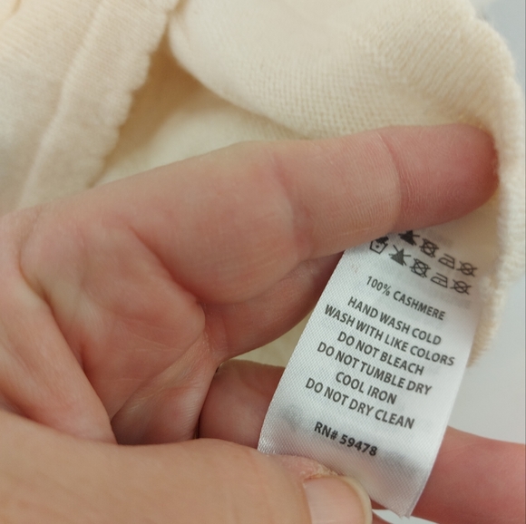 Tahari Cashmere Hooded Cardigan Size 6-9 Months Cream Colored - Picture 4 of 6